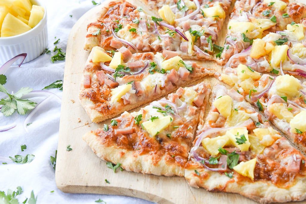 ham and pineapple pizza