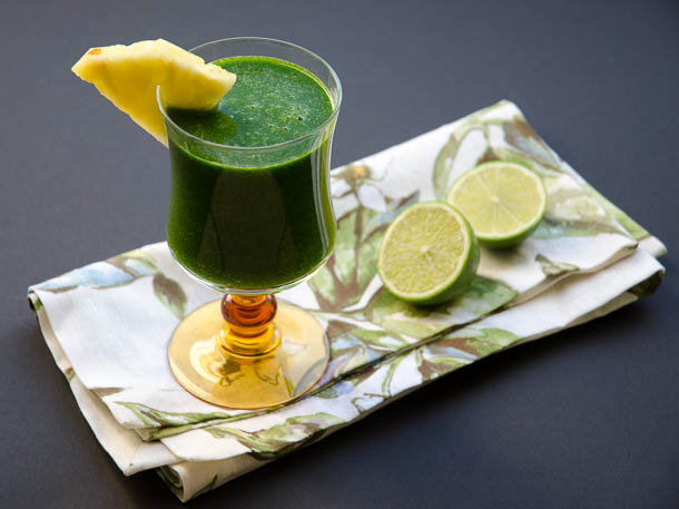 tropical pineapple green juice