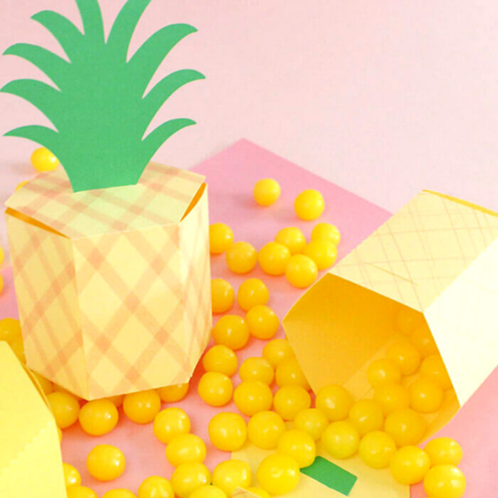 Valentine's Pineapple Box Valentine's Pineapple Box